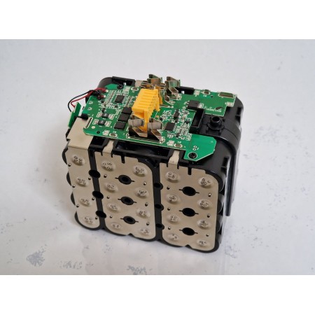 Акумулятори MAKITA LXT BL1860, BL1890, BL1812 эмністю 6-12Ah, на високотокових елеметах, найвища якість